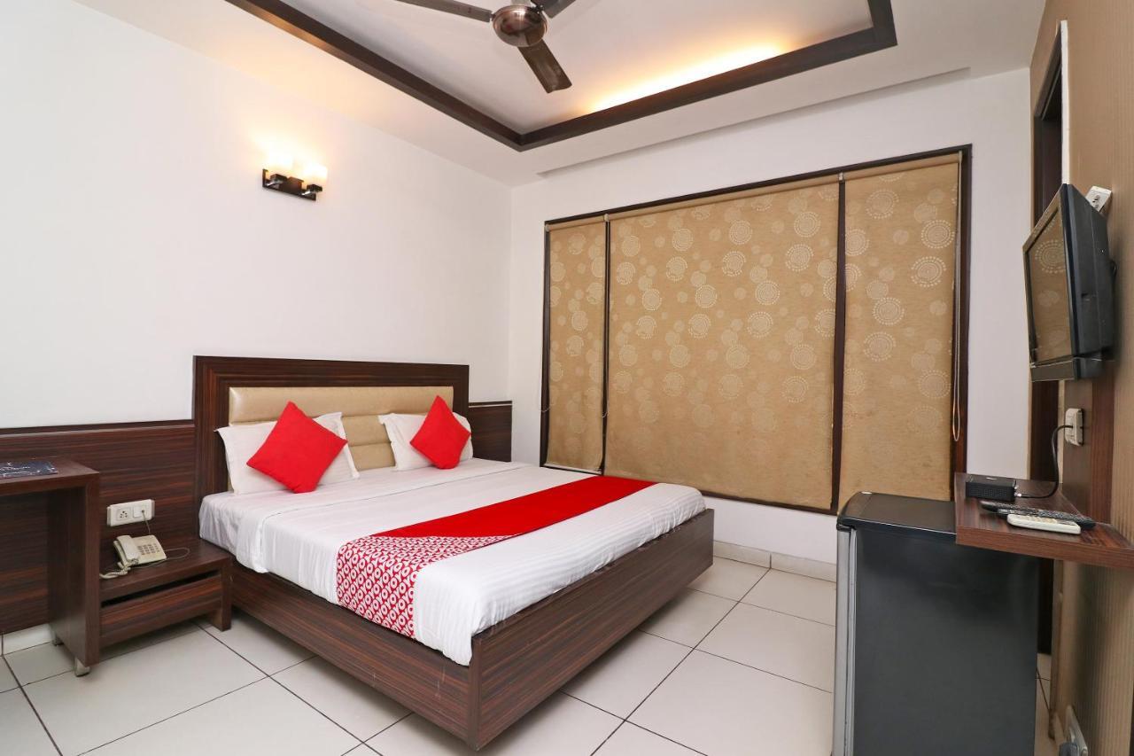 Wonderland Inn Near Aravali Biodiversity Park Gurgaon Exterior foto