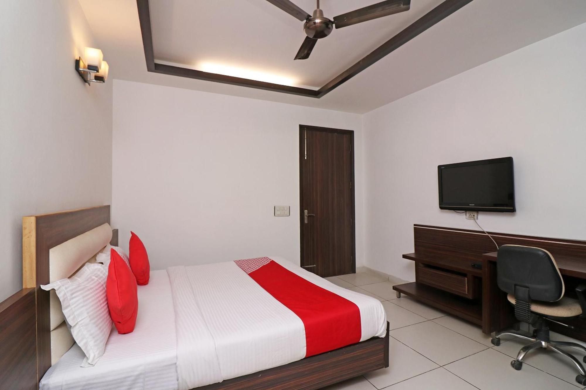 Wonderland Inn Near Aravali Biodiversity Park Gurgaon Exterior foto
