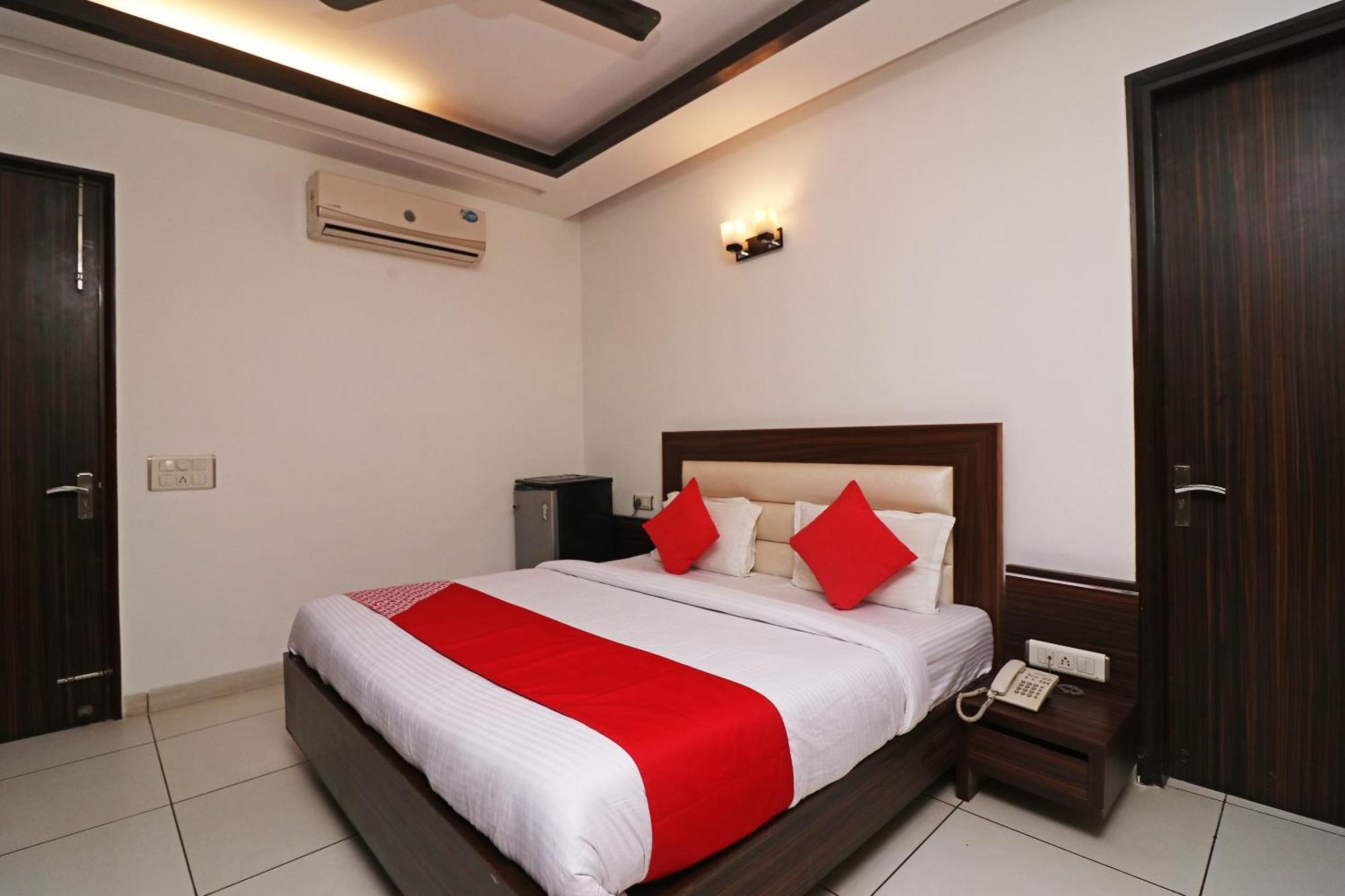 Wonderland Inn Near Aravali Biodiversity Park Gurgaon Exterior foto