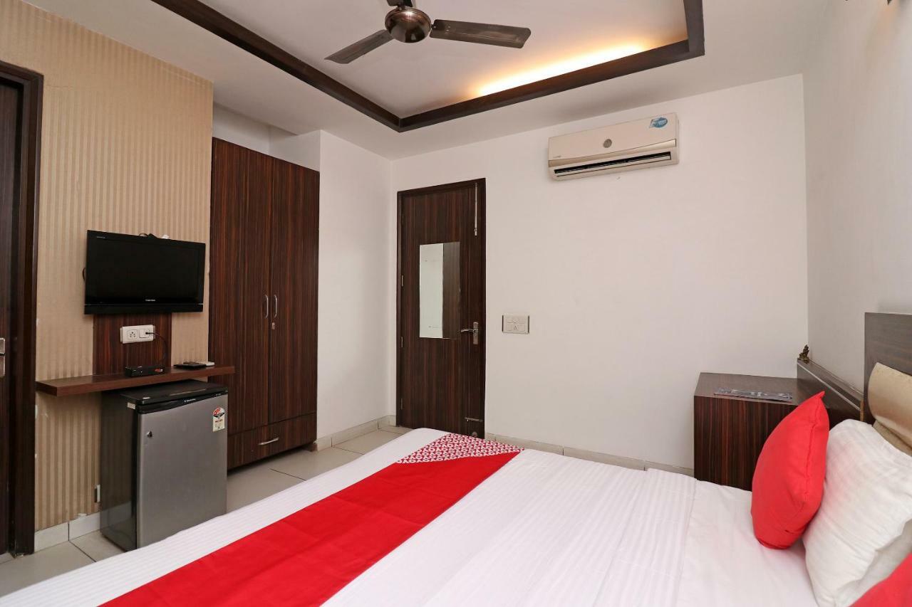 Wonderland Inn Near Aravali Biodiversity Park Gurgaon Exterior foto